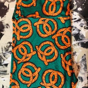 Lularoe TC Leggings (Pretzel Print)